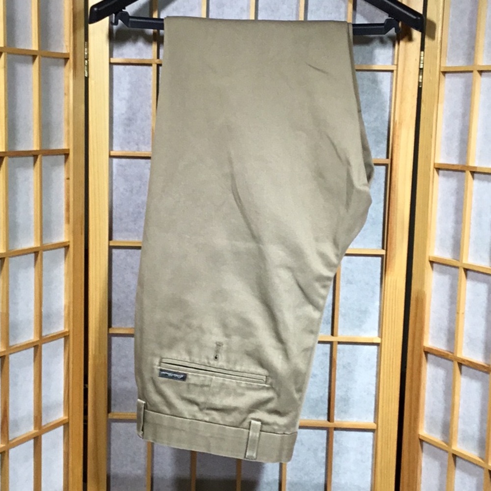 Eddie Bauer Khaki pants, 33Wx30L, tan